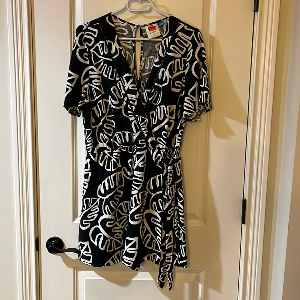 Farm romper with pockets and front skirt Size L